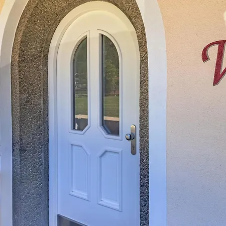 Wegscheider By Interhome Lejlighed